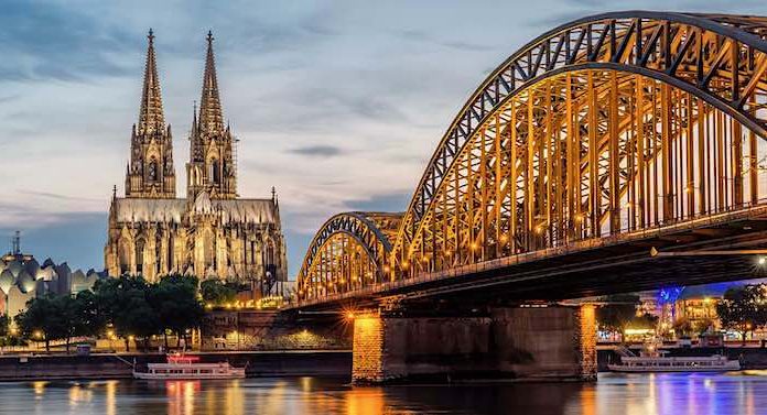 VARTA Führer: Köln Urlaub für zwei Personen kostenlos gewinnen