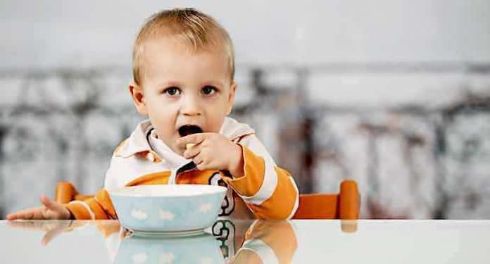Nutricia: Kinderlätzchen kostenlos als Geschenk für Kinder bestellen